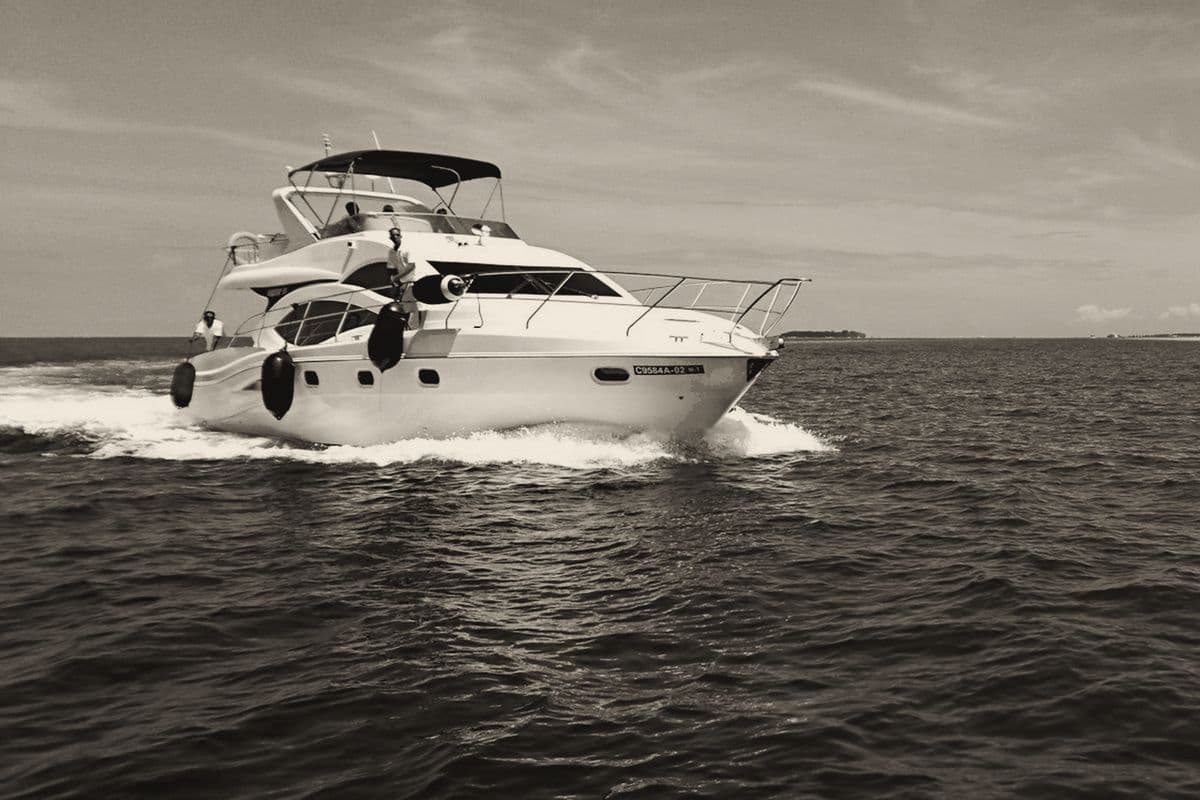 Flybridge motor yachts: Azimut, Princess, Sunseeker and Ferretti